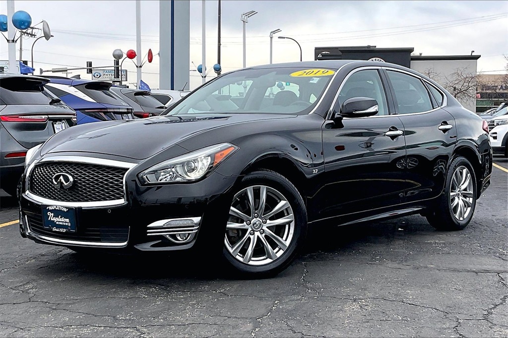 2019 INFINITI Q70 - Image 10