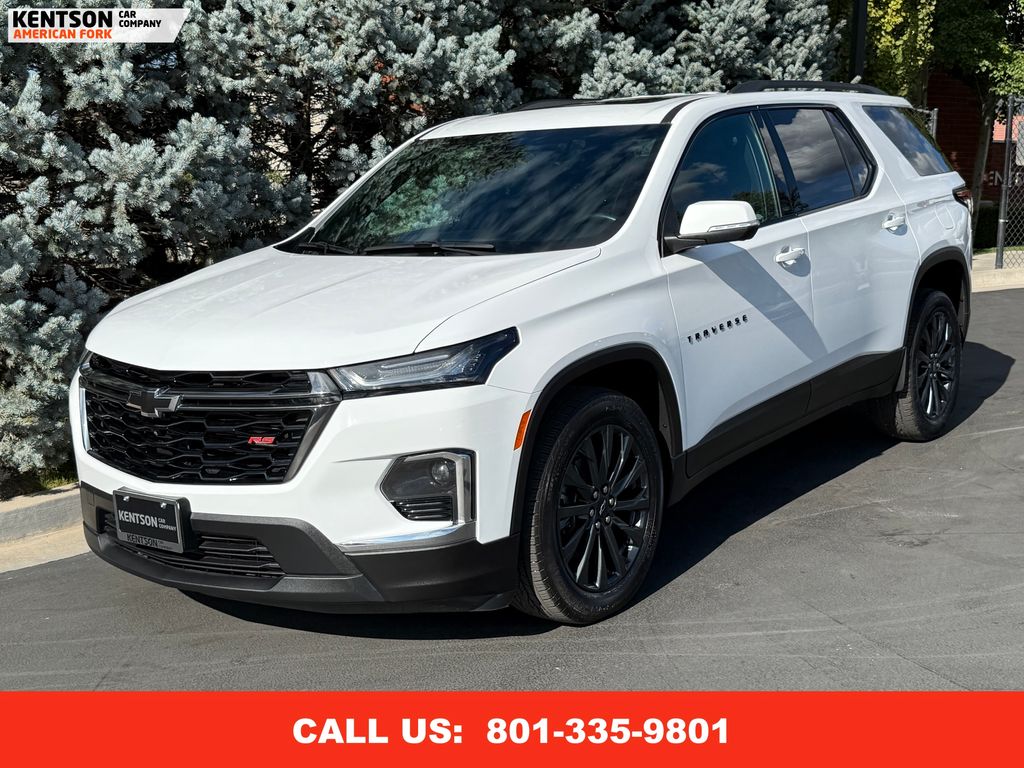 2023 Chevrolet Traverse RS photo 2