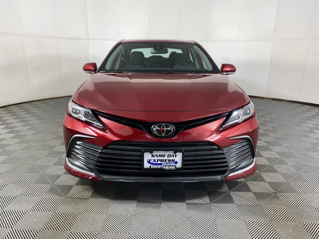 2022 Toyota Camry LE photo 22