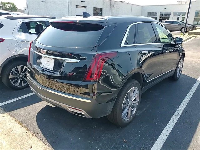 2025 Cadillac XT5 Premium Luxury photo 2