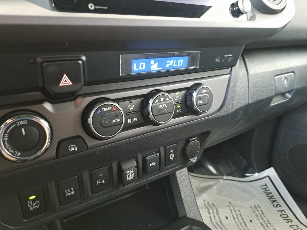 2023 Toyota Tacoma TRD Off-Road photo 14