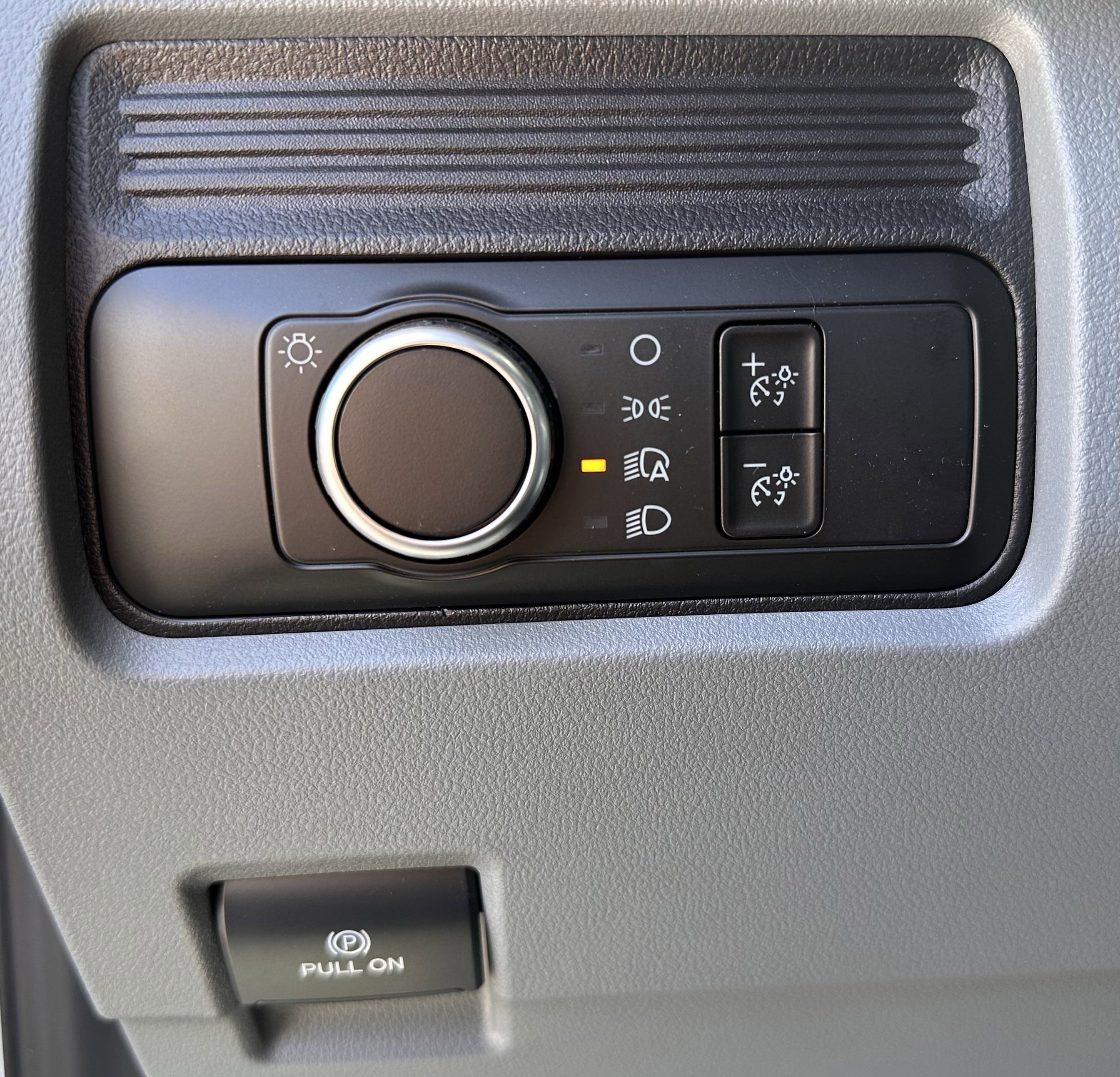2025 Ford F-550 XL photo 8