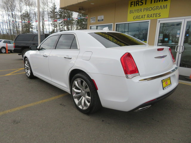 2019 Chrysler 300 Limited photo 3