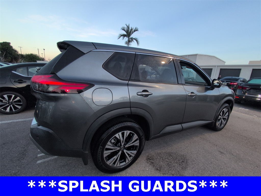 2021 Nissan Rogue SV photo 12