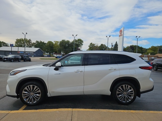 2021 Toyota Highlander Hybrid Platinum photo 4