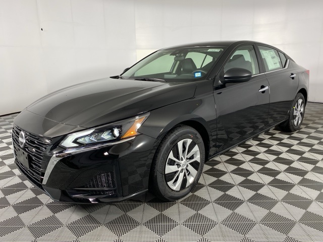 2025 Nissan Altima 2.5 S photo 3