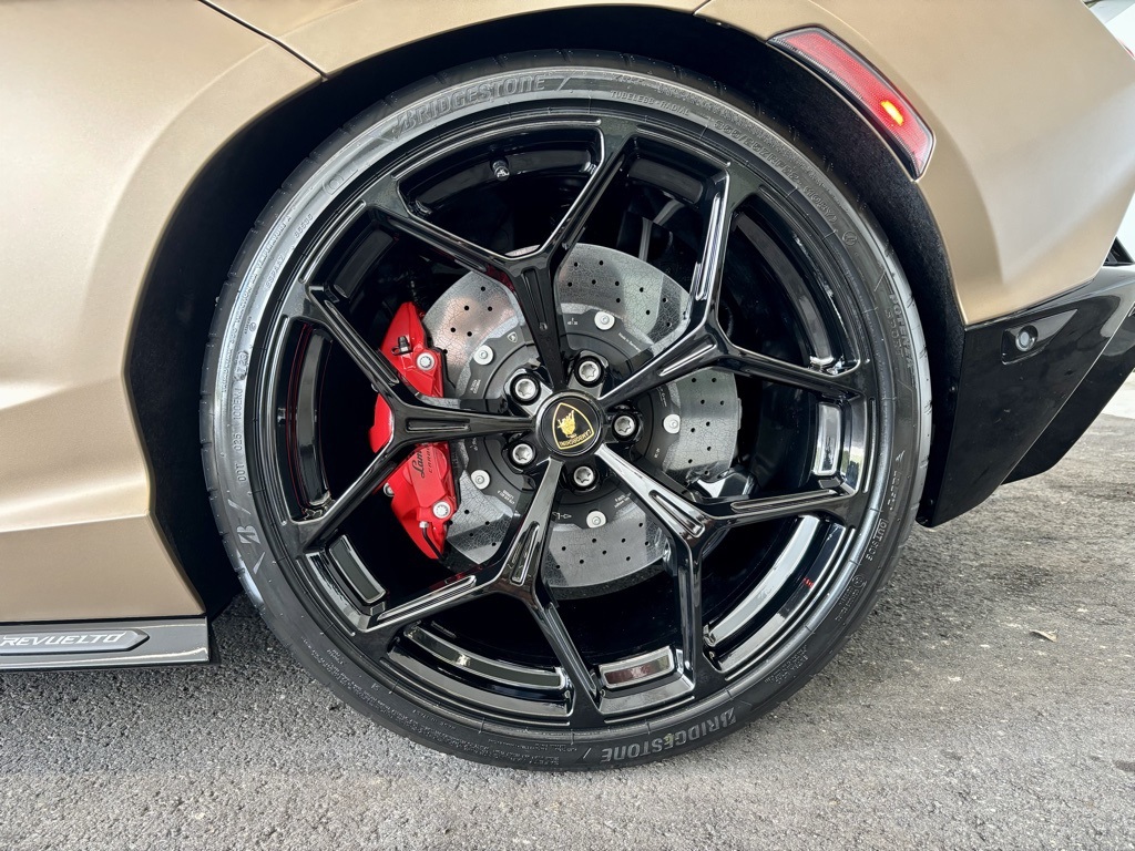 2024 Lamborghini Revuelto photo 20