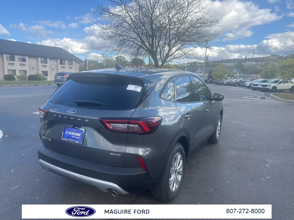 2025 Ford Escape Active photo 3