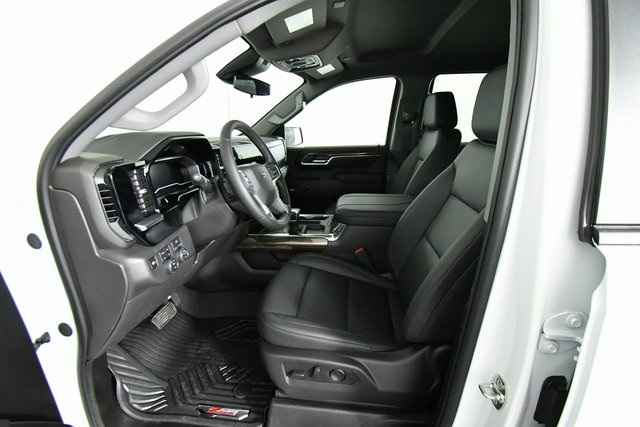 2025 Chevrolet Silverado 1500 LT Trail Boss photo 4