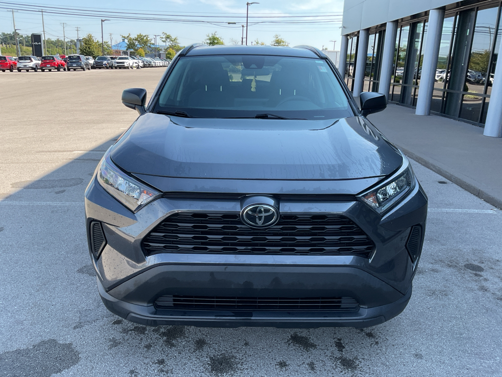 2019 Toyota RAV4 LE photo 2