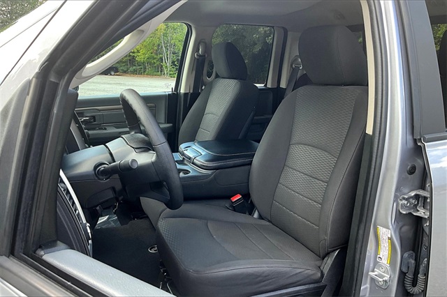 2020 Ram 1500 Classic Warlock photo 18