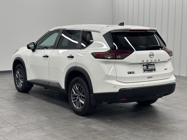 2024 Nissan Rogue S photo 4