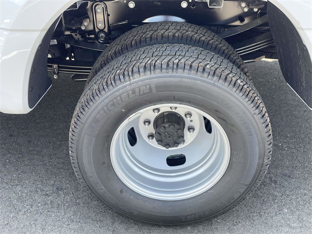 2026 Ford F-350 photo 13