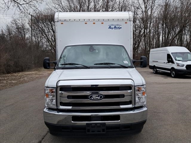 2026 Ford E-350 Base photo 2