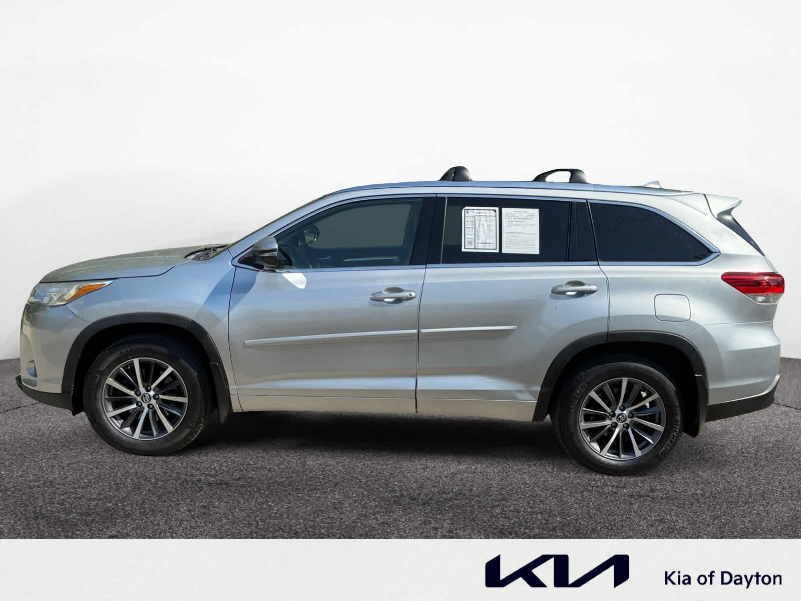 2018 Toyota Highlander XLE photo 2