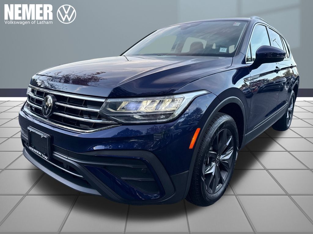 2024 Volkswagen Tiguan SE's photo