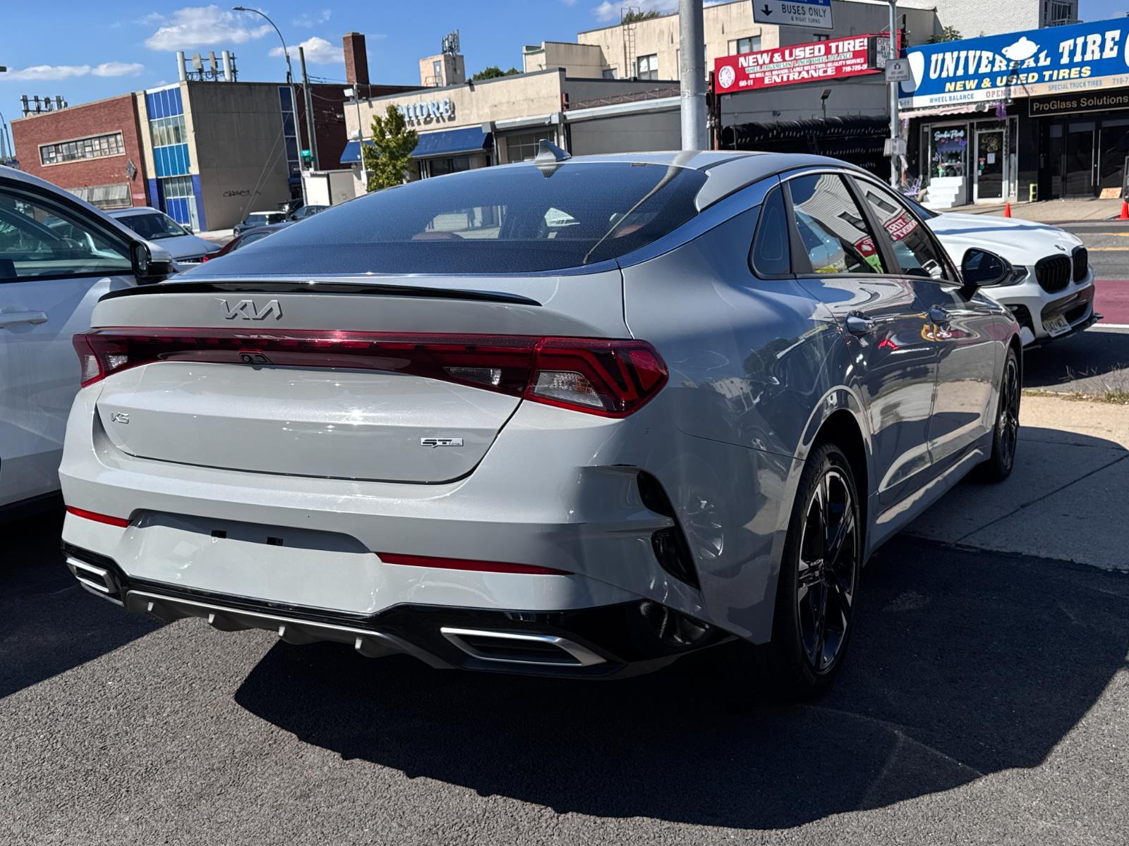 2023 Kia K5 GT-Line photo 4
