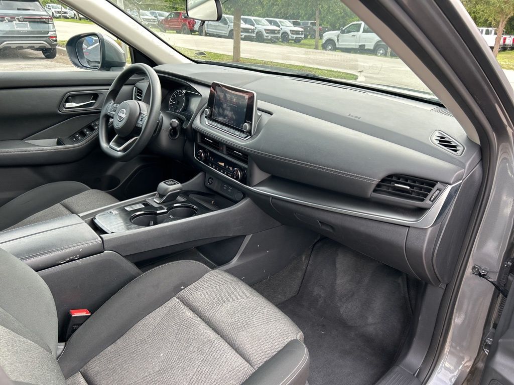 2024 Nissan Rogue SV photo 35