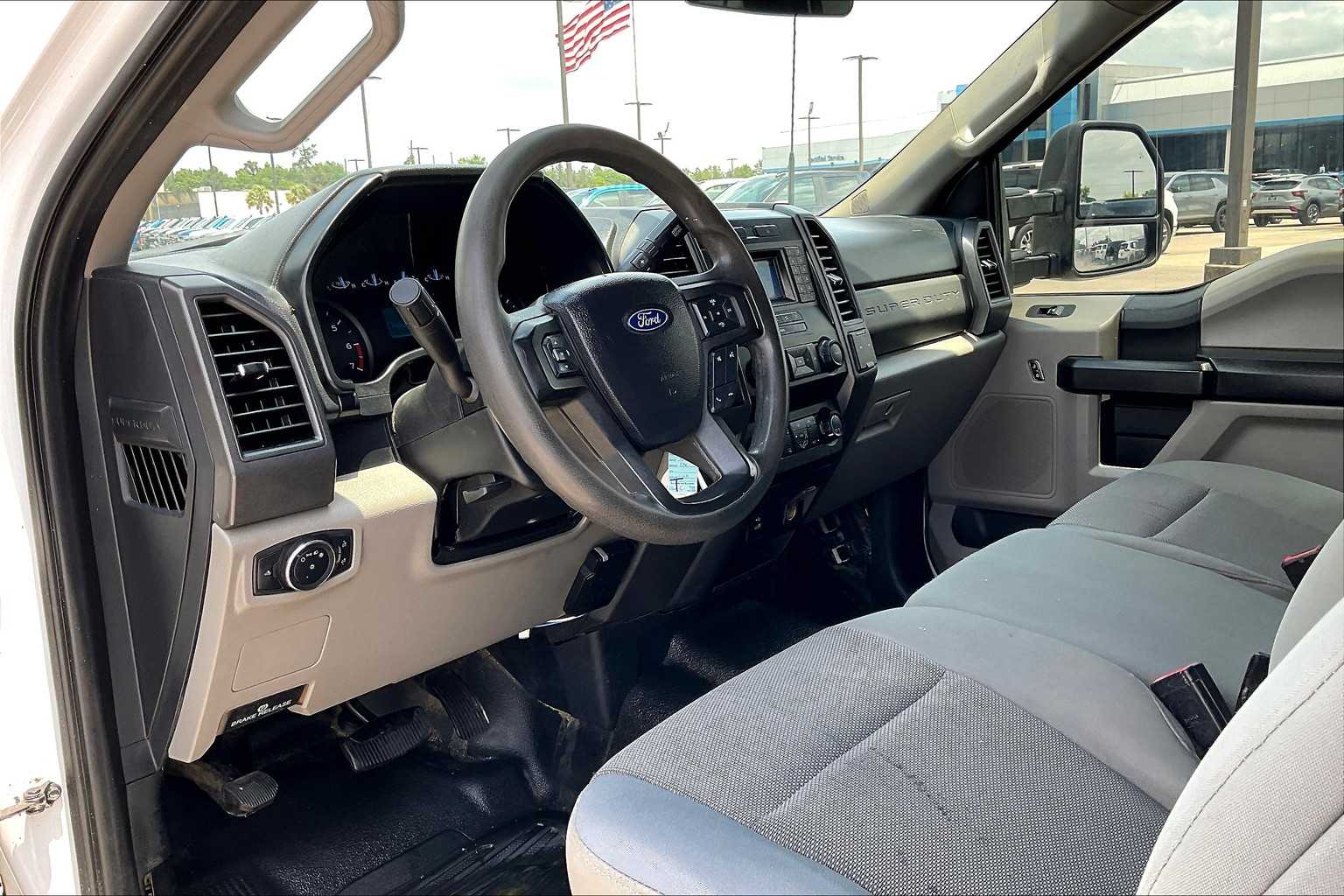 2021 Ford F-350 XL photo 16