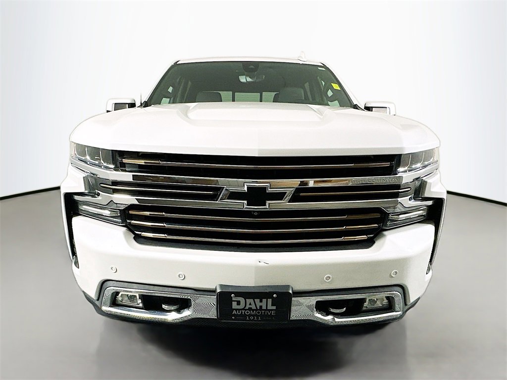 Used 2021 Chevrolet Silverado 1500 High Country with VIN 3GCUYHET3MG112675 for sale in Winona, Minnesota