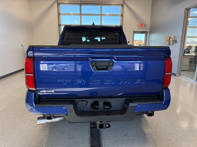 2025 Toyota Tacoma SR5 4x4 Double Cab photo 3