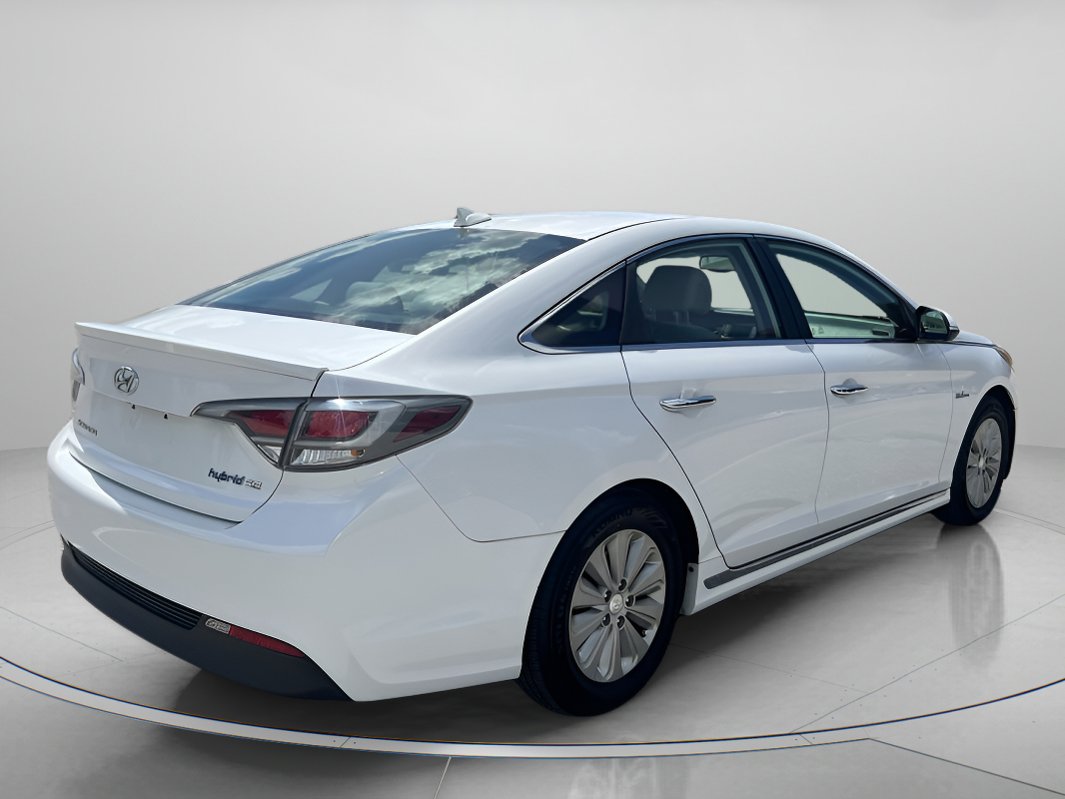 2016 Hyundai Sonata Hybrid SE photo 3