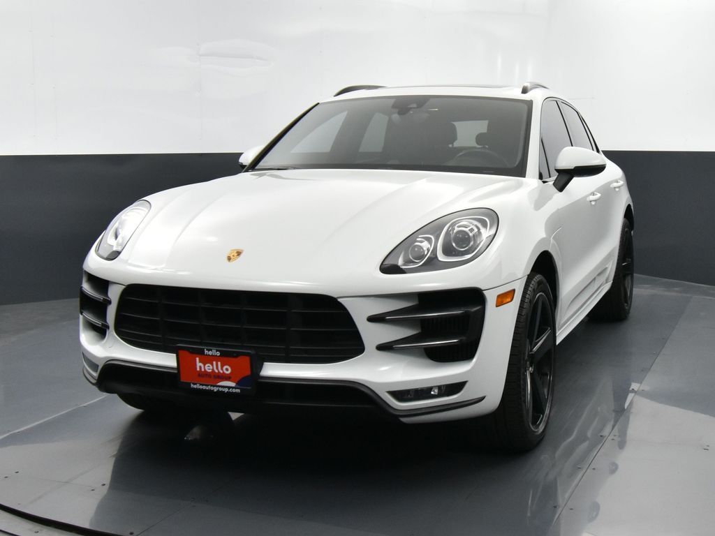 2018 Porsche Macan Turbo photo 3