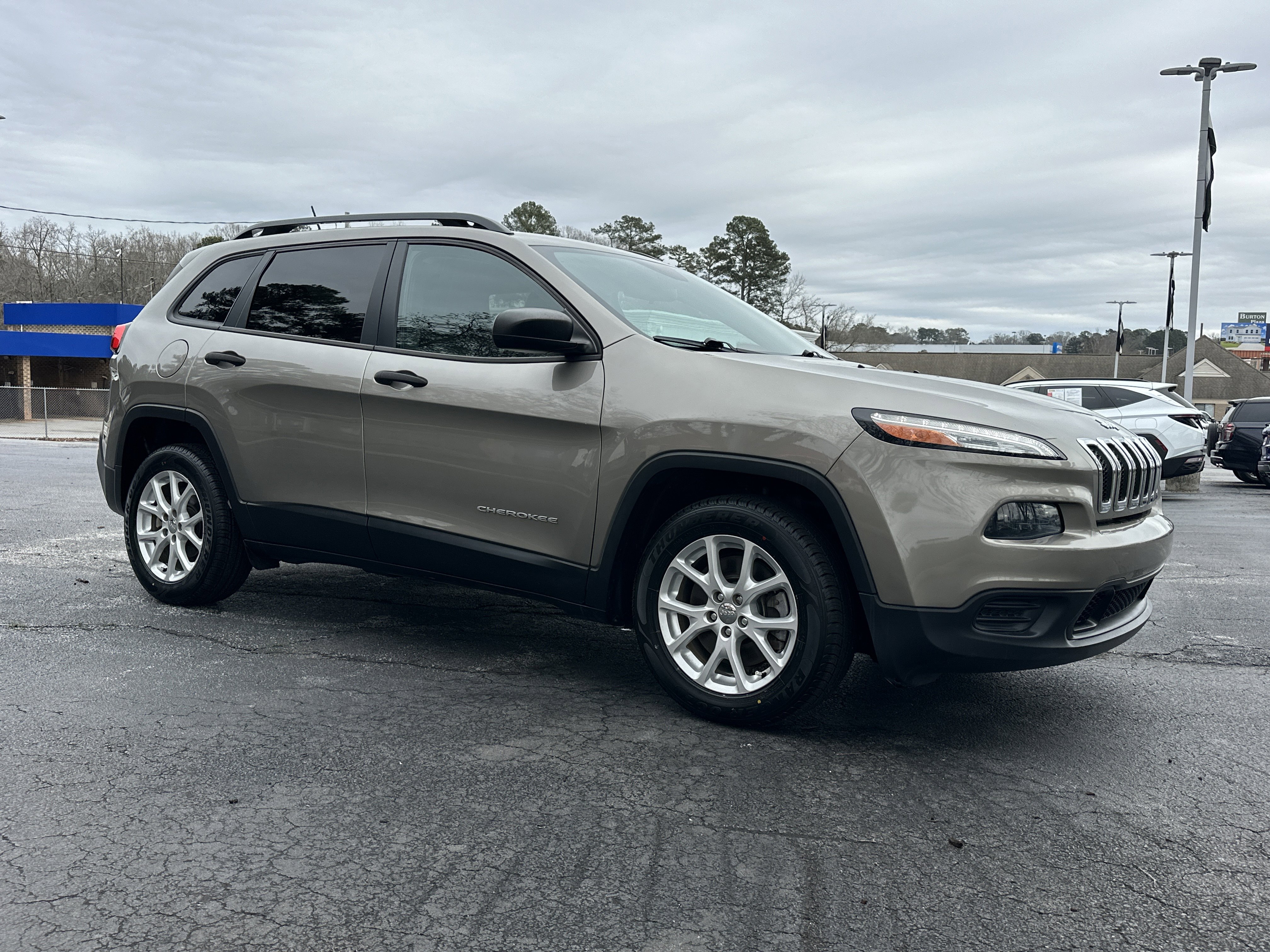Used 2017 Jeep Cherokee Sport with VIN 1C4PJLAB4HW596333 for sale in Greenwood, SC