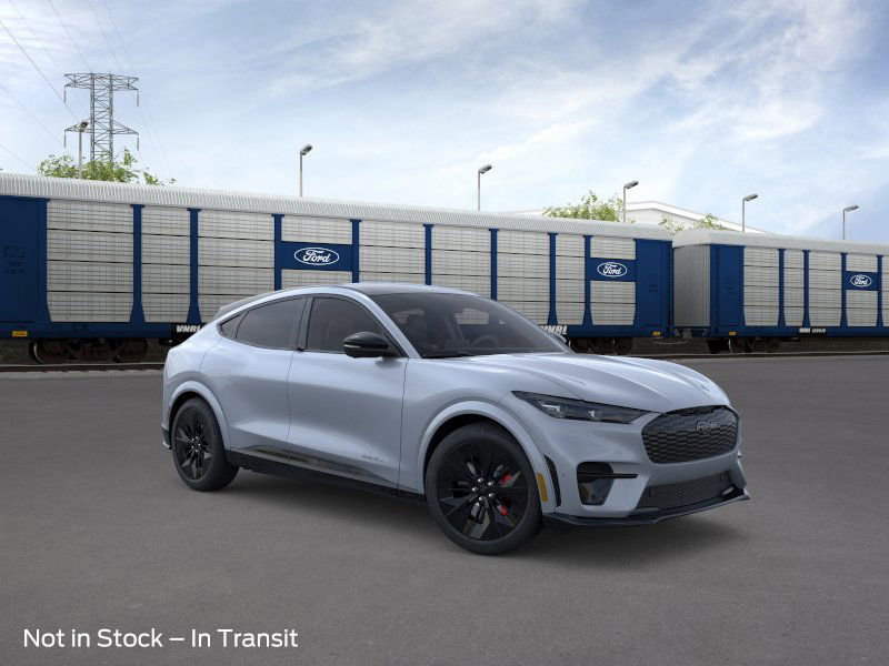 2025 Ford Mustang Mach-E GT photo 4
