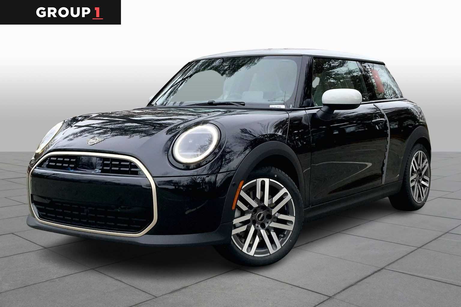 2026 MINI Hardtop 2 Door's photo
