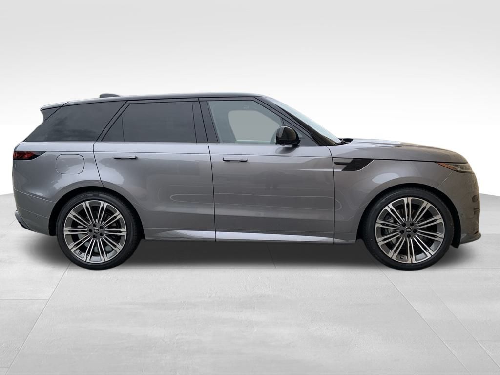 2025 Land Rover Range Rover Sport SE photo 5