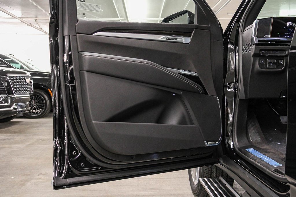 2026 Cadillac Escalade Luxury photo 22