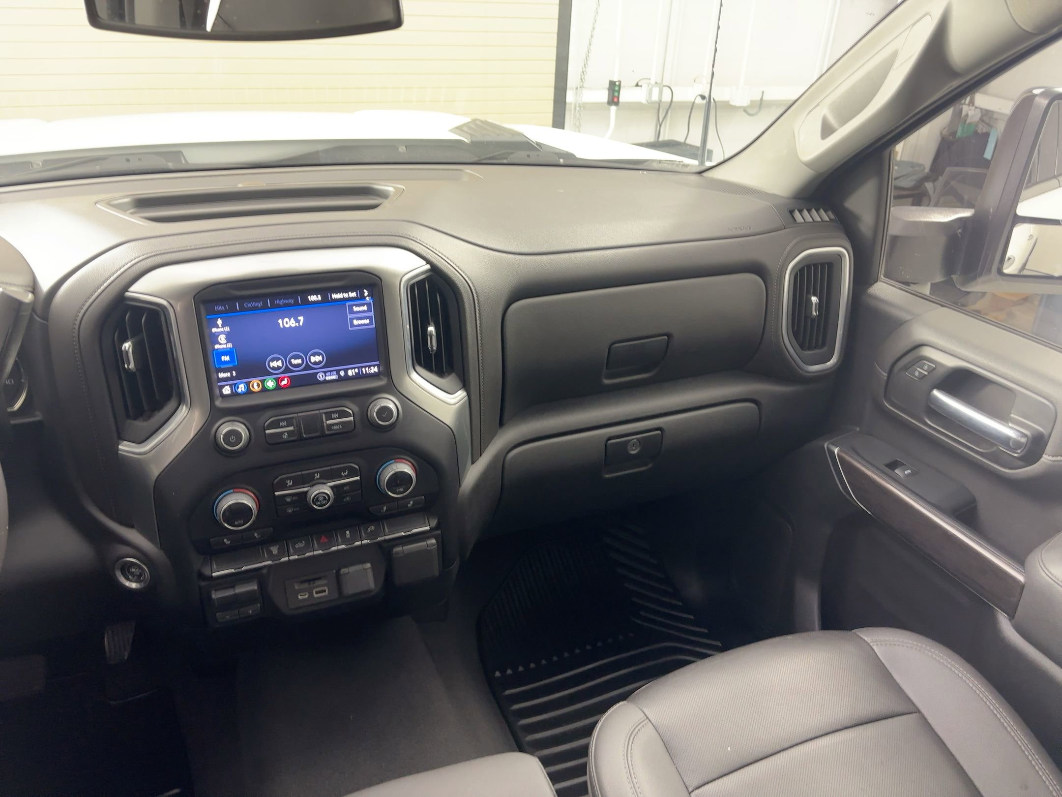 2023 Chevrolet Silverado 2500HD LTZ photo 23