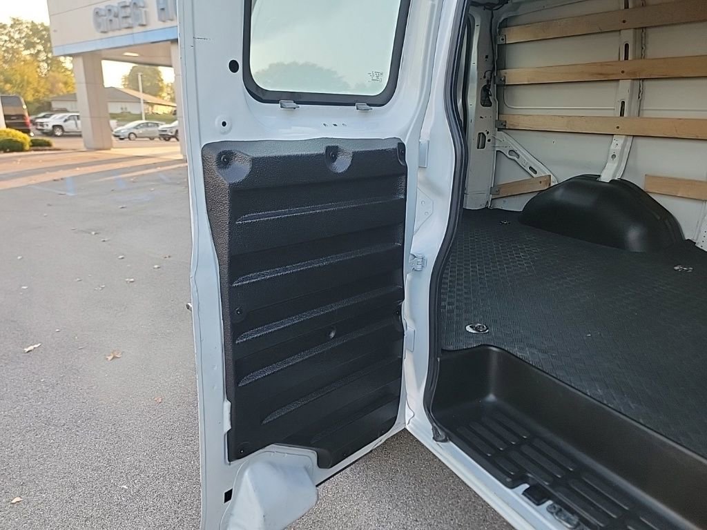 2023 Gmc Savana Cargo 2500 photo 25