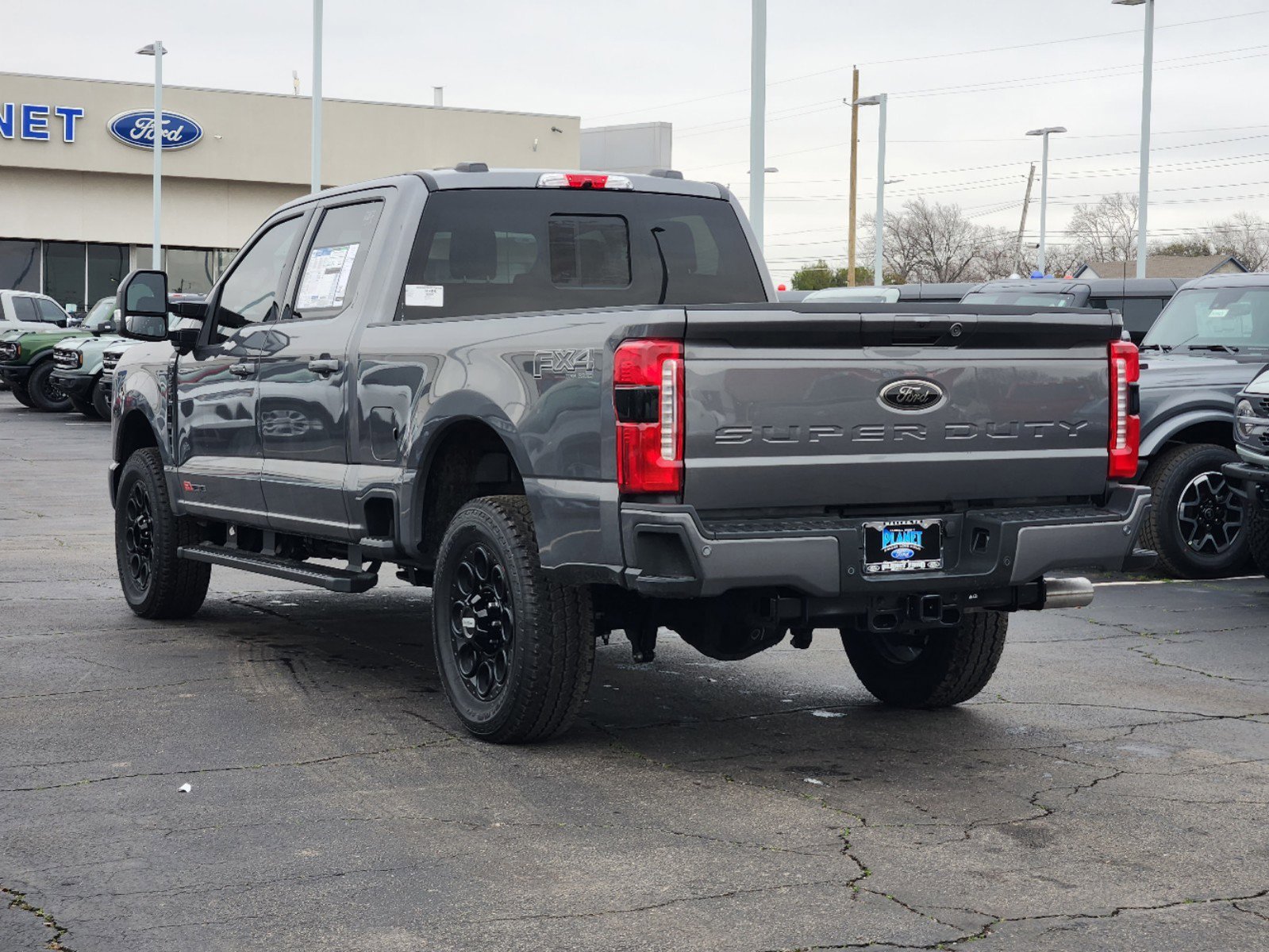 2025 Ford F-250 Lariat photo 3