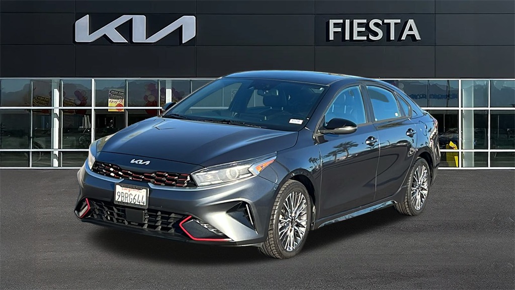 2022 Kia Forte GT-Line photo 2