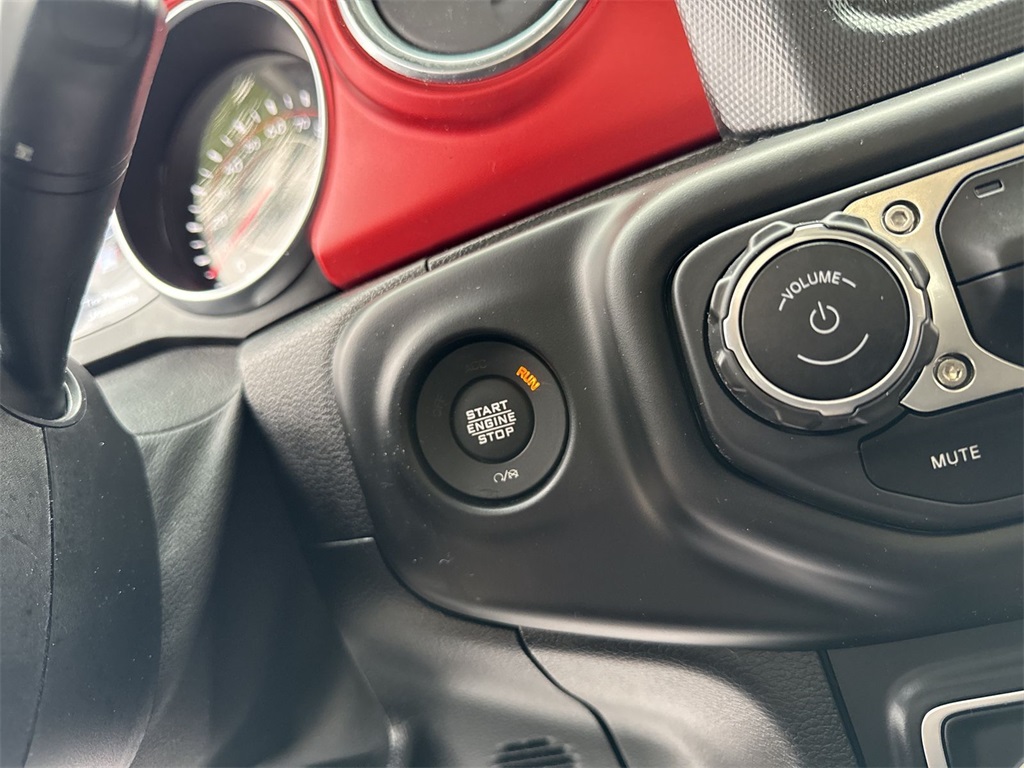 2021 Jeep Gladiator Rubicon photo 15