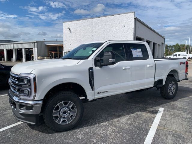 2026 Ford F-350 Lariat photo 3