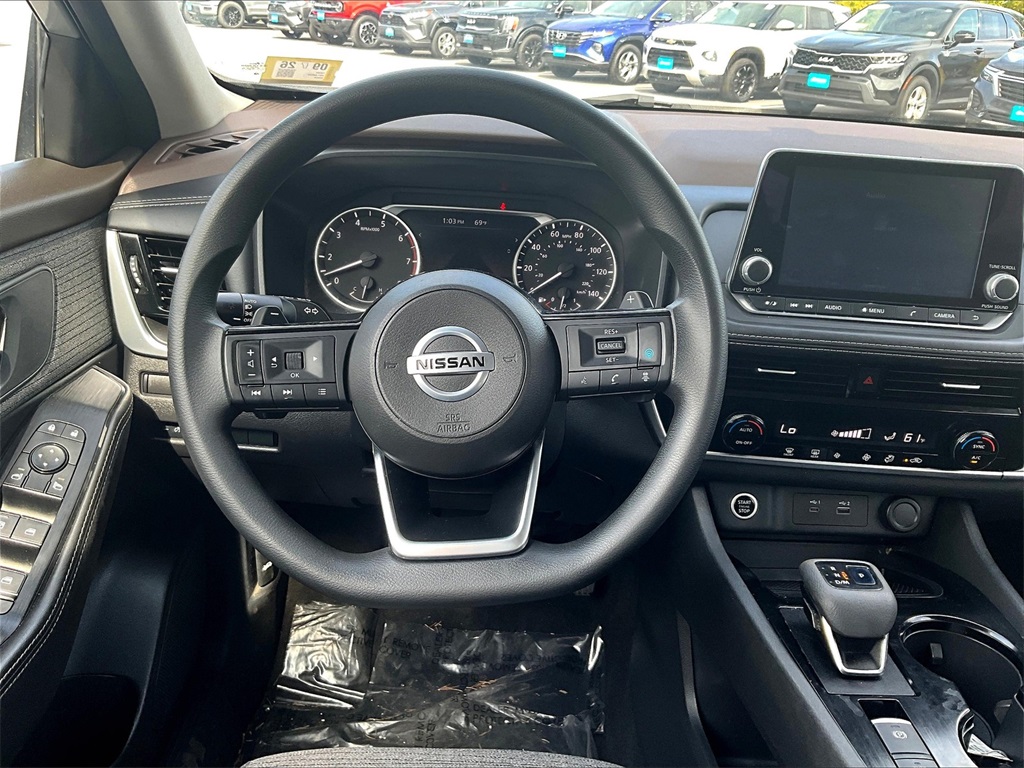 2021 Nissan Rogue SV photo 16