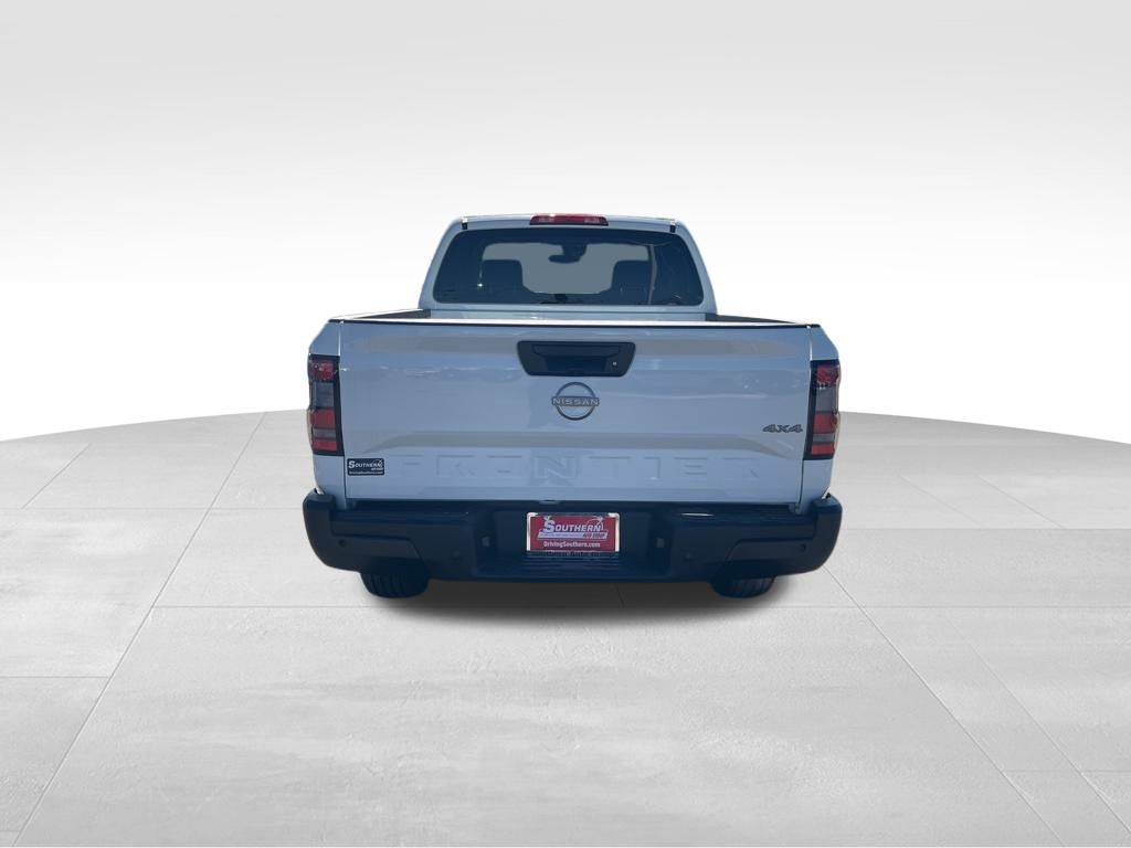 2025 Nissan Frontier King Cab S photo 3