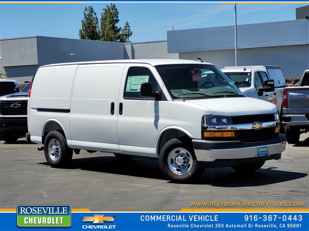 2025 Chevrolet Express Cargo Work Van's photo
