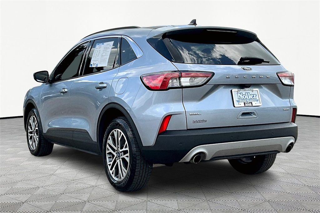 2022 Ford Escape SEL photo 13