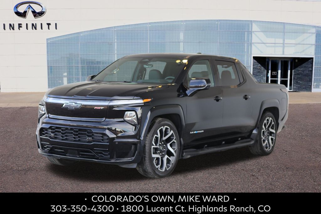 2025 Chevrolet Silverado EV RST's photo