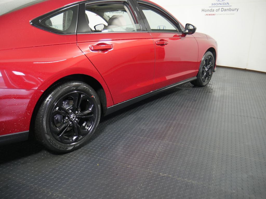 2025 Honda Accord 1.5T SE photo 4