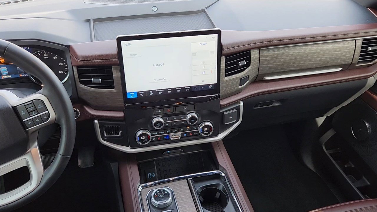 2024 Ford Expedition Limited photo 4