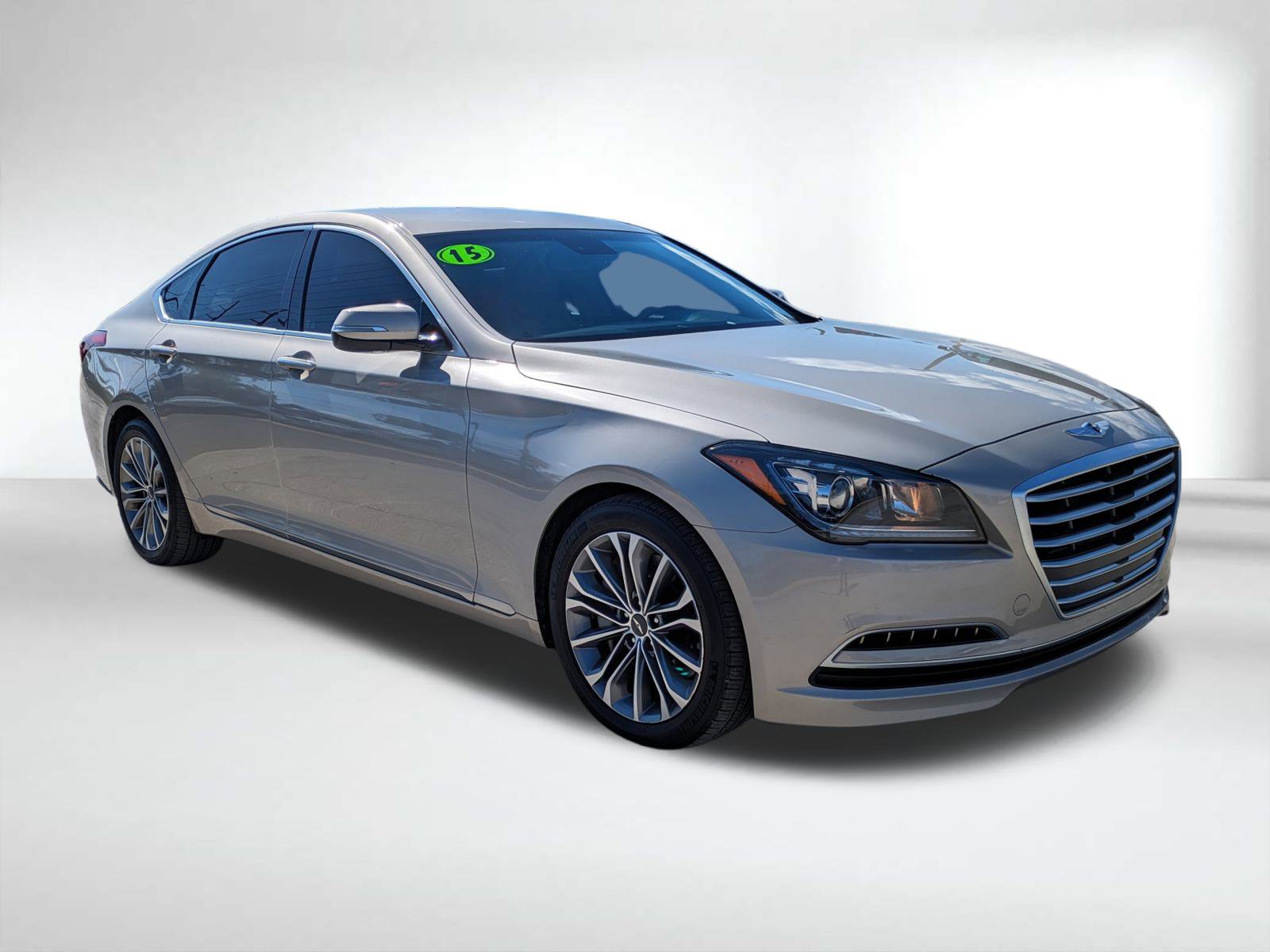 2015 Hyundai Genesis 3.8 photo 2