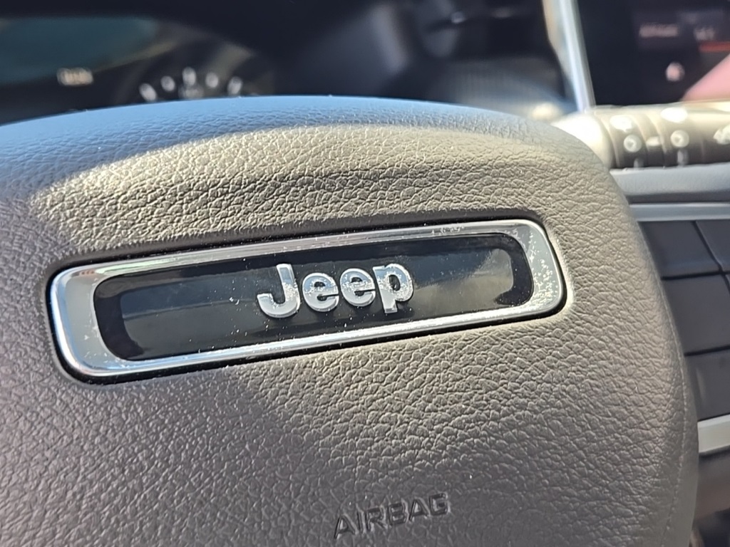 2024 Jeep Compass Latitude photo 23