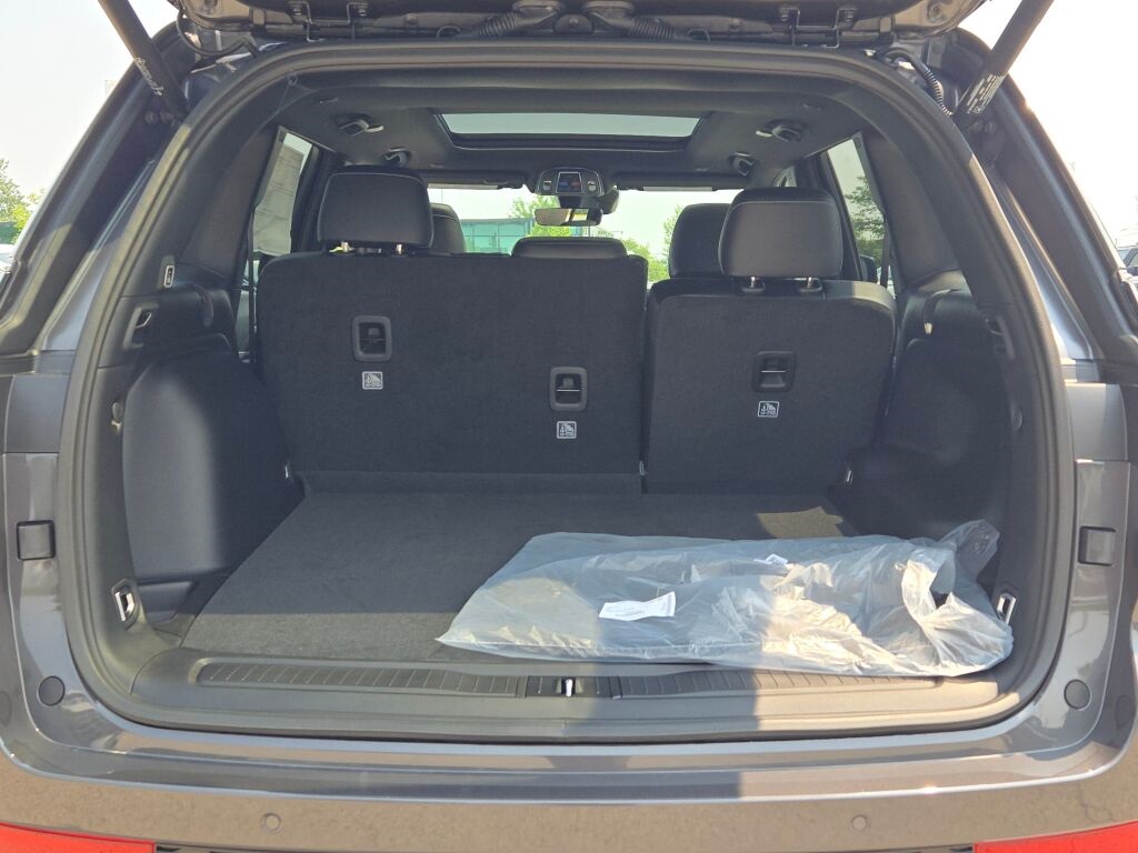 2025 Jeep Grand Cherokee Limited photo 14