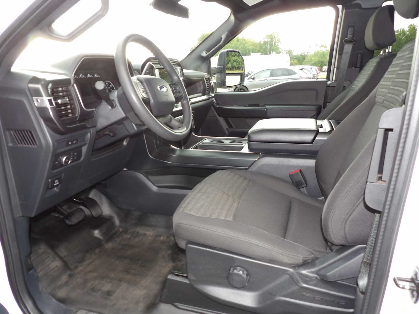 2022 Ford F-150 XL photo 10