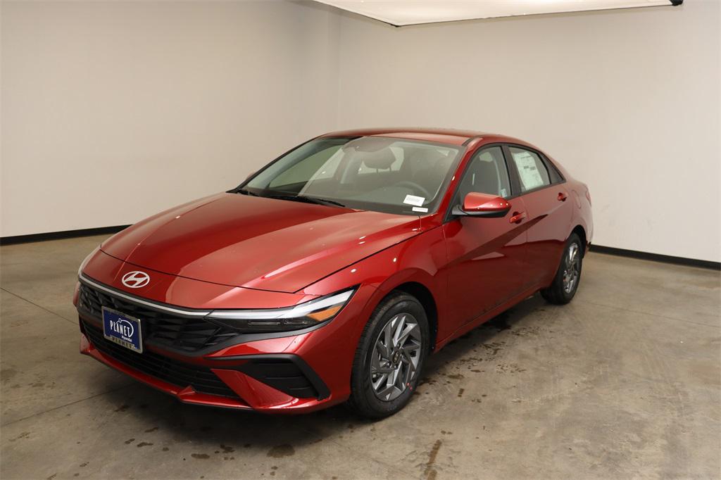 2025 Hyundai Elantra Hybrid Blue photo 2